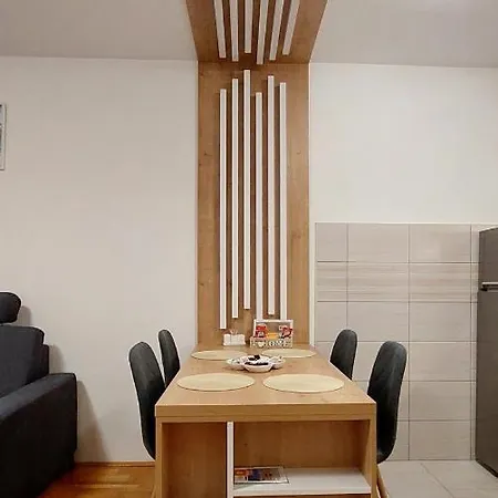 Daire Apartman S&l Stan Na Dan Sarajevo, Istocno Sarajevo, Lukavica