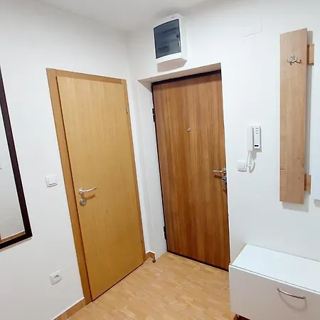 Daire Apartman S&l Stan Na Dan Sarajevo, Istocno Sarajevo, Lukavica