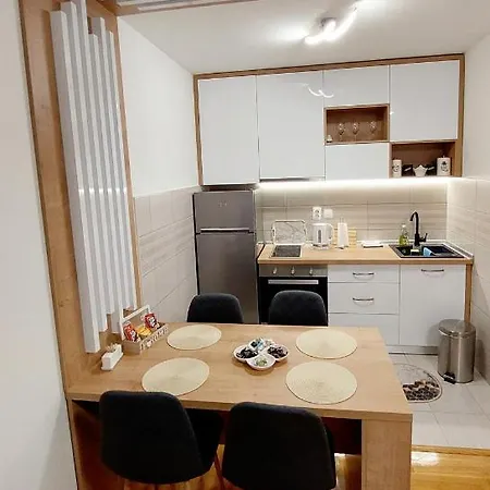 Daire Apartman S&l Stan Na Dan Sarajevo, Istocno Sarajevo,